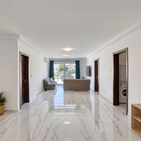 New & Spacious 7br In Swieqi By Sf Homes Apartman