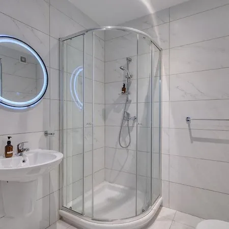 New & Spacious 7br In Swieqi By Sf Homes Apartman *