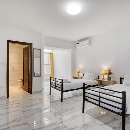 New & Spacious 7br In Swieqi By Sf Homes Apartman *